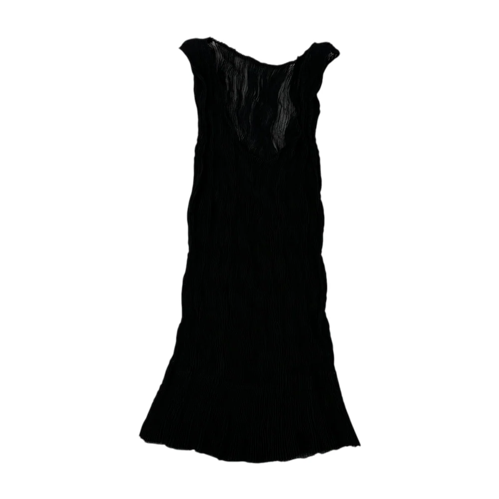 (2) ISSEY MIYAKE PLEATED TANK TOP