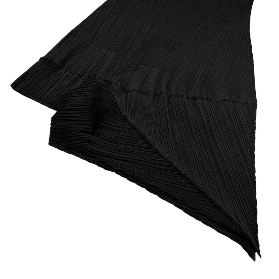 (3) ISSEY MIYAKE ASYMMETRICAL TANK DRESS - Image 4