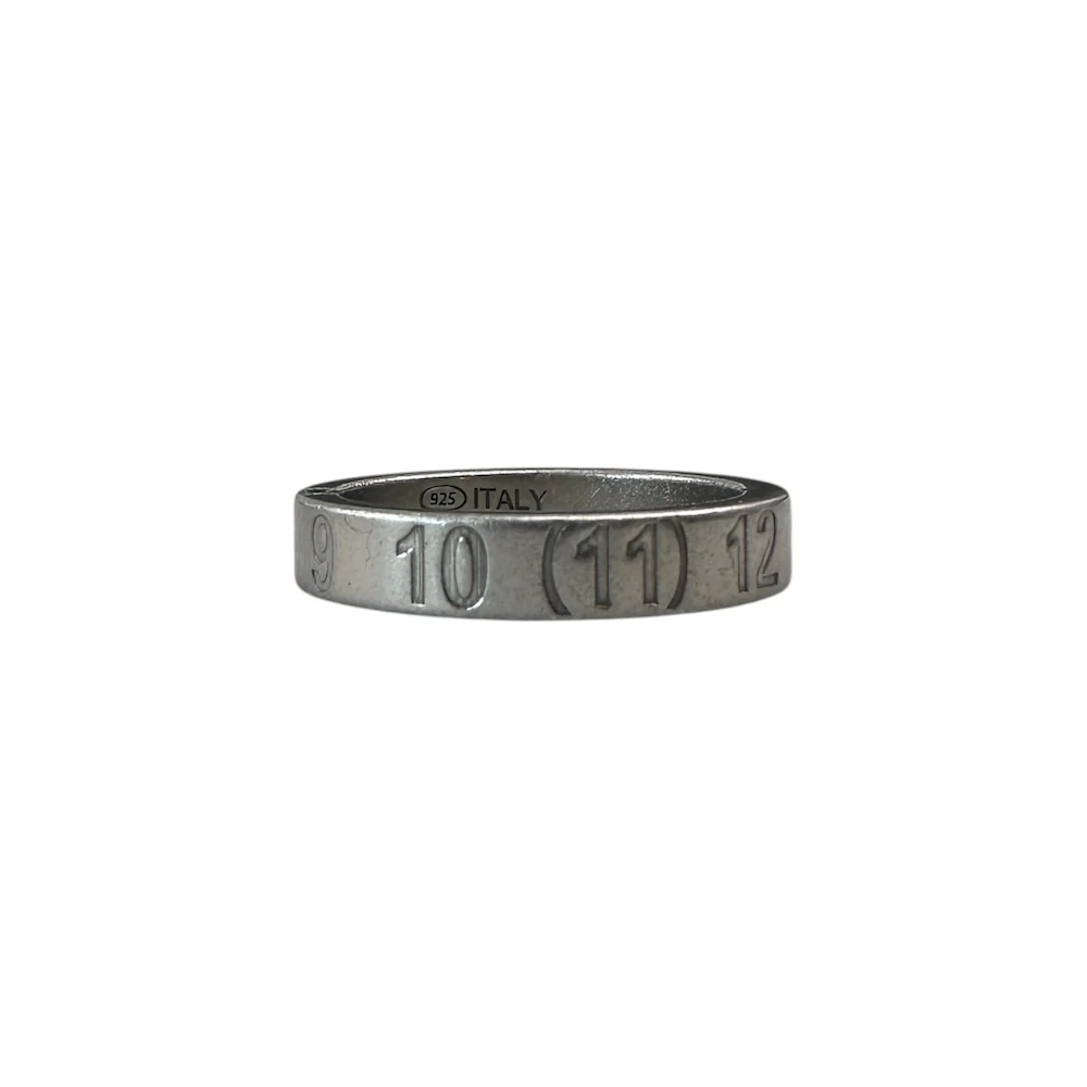 (7) MAISON MARGIELA BAND RING