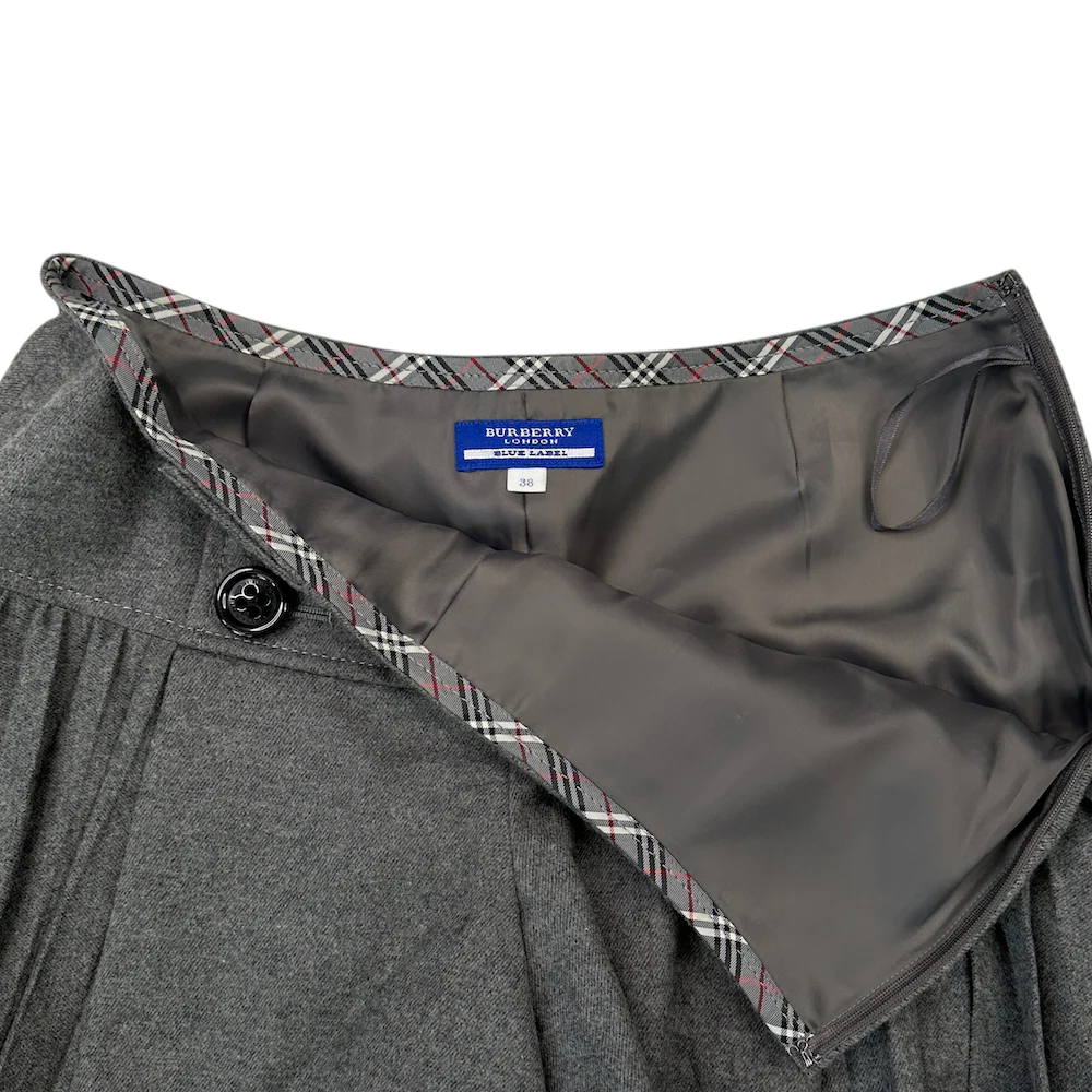 (38) BURBERRY BLUE LABEL WOOL BLEND SKIRT - Image 3