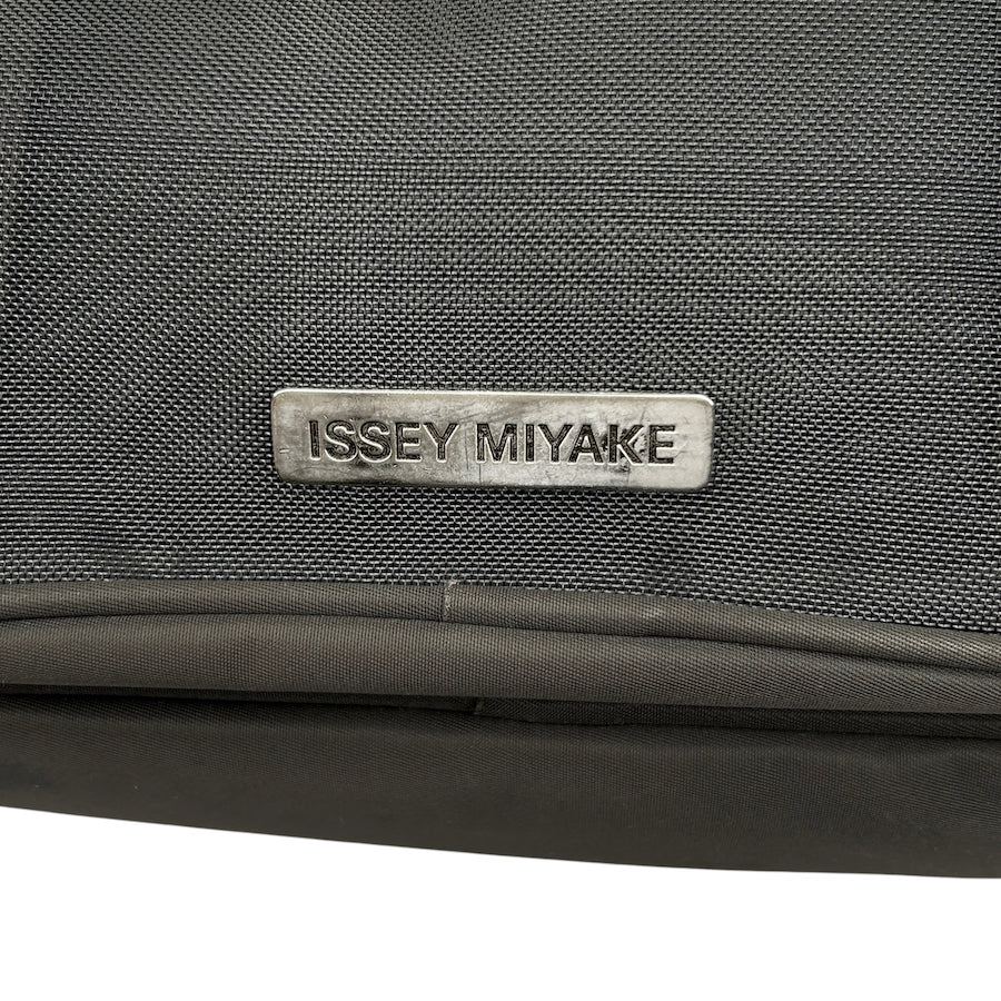 ISSEY MIYAKE MESH & NYLON TOP HANDLE BAG - Image 6
