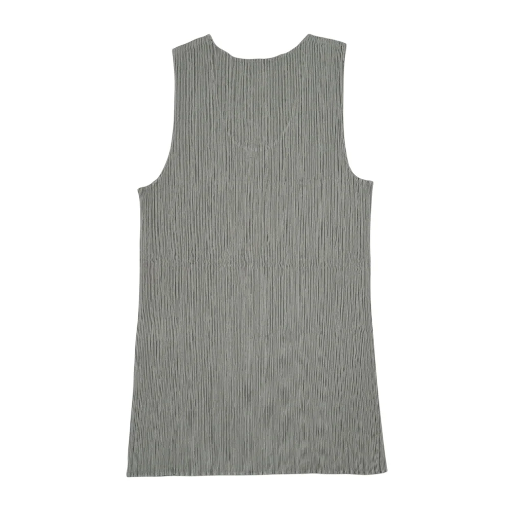 ISSEY MIYAKE PLEATED TANK TOP - LIGHT GREY - Image 2