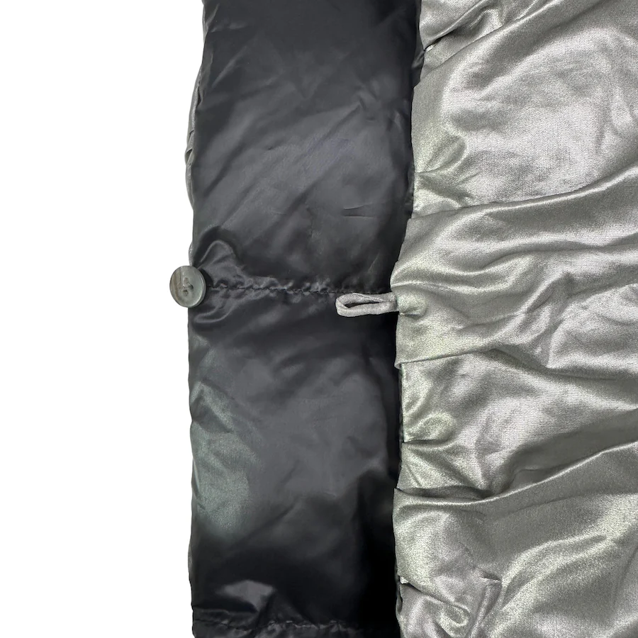 (NEW) ISSEY MIYAKE PUFFER DOWN SCARF - SILVER / BLACK - Image 4