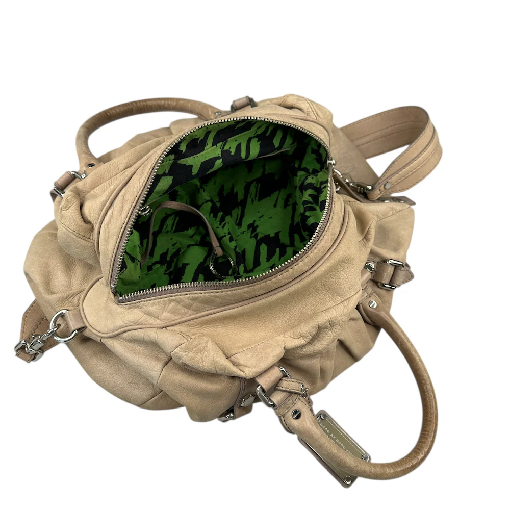 MARC JACOBS SLOUCHY 2-WAY SHOULDER BAG - TAN - Image 9